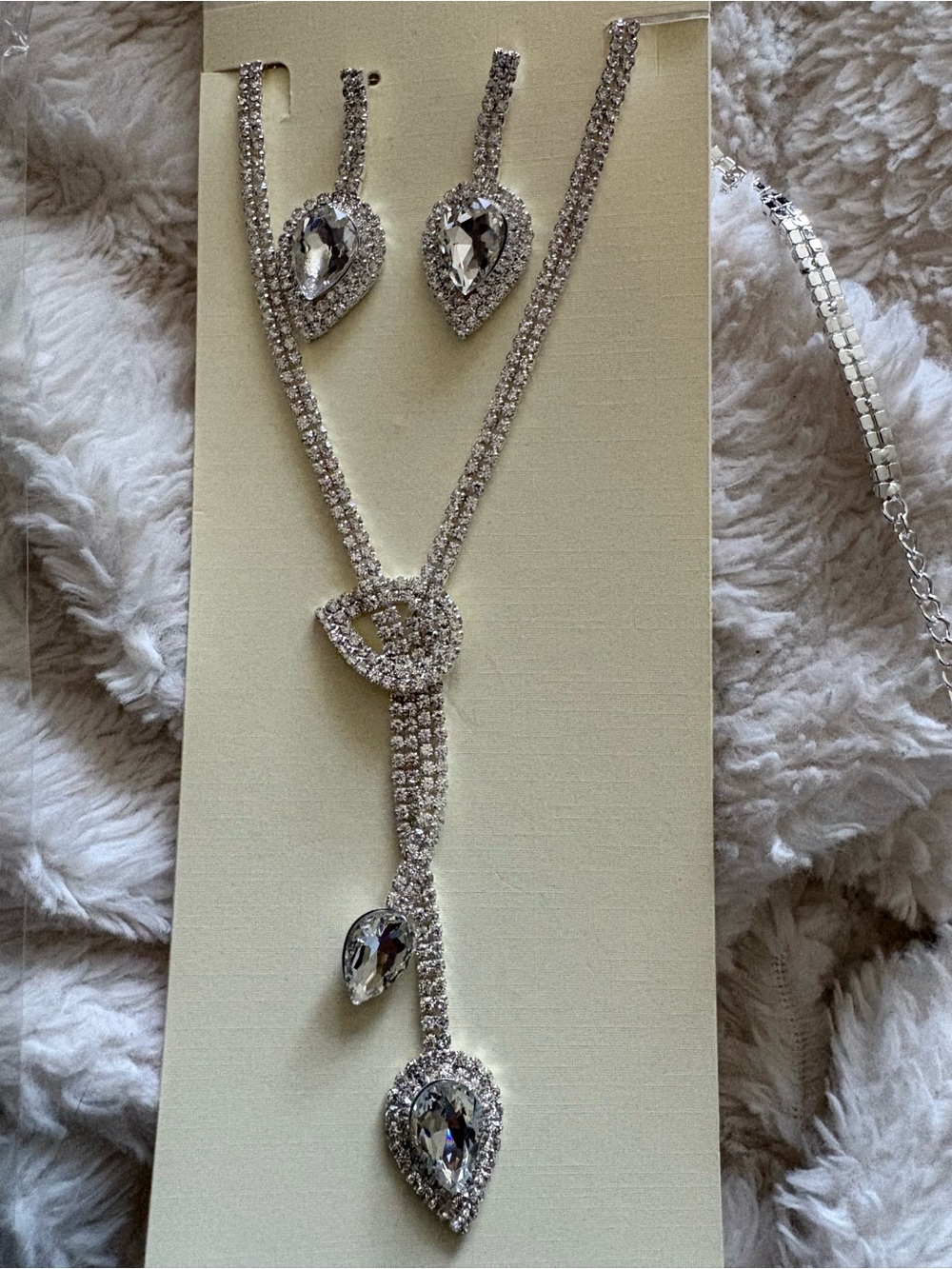 Elegant Silver Crystal Teardrop Necklace and Earring Set